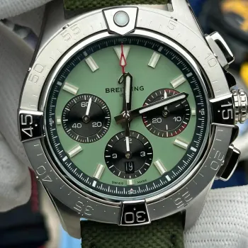 Breitling Avenger B01 Chronograph 44 AB0147101L1X1 Replica - Cadran Vert Acier Inoxydable
