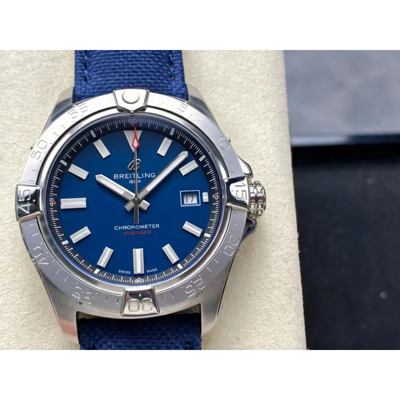 Breitling Avenger A17328101C1X1 Replica - Cadran Bleu Lunette Cannelee