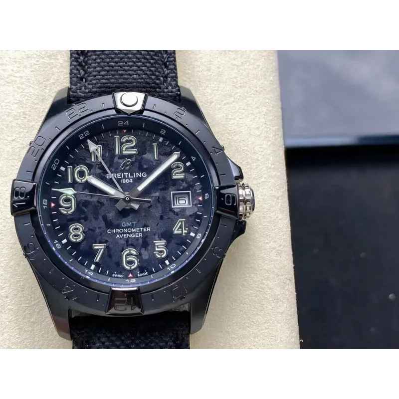Breitling Avenger S32320101B1X1 Replica - Cadran Noir Lunette Cannelee