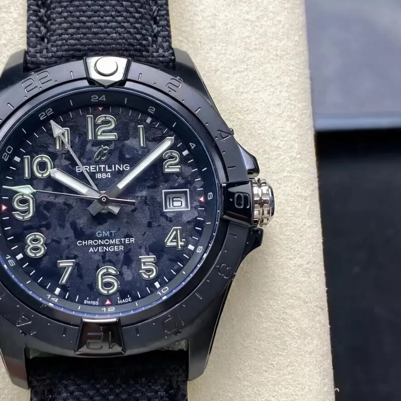Breitling Avenger S32320101B1X1 Replica - Cadran Noir Lunette Cannelee