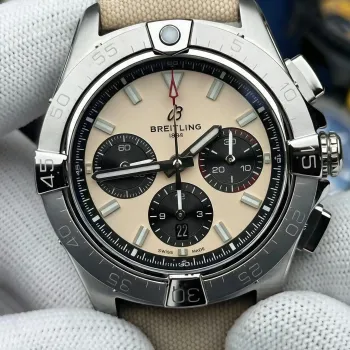 Breitling Avenger B01 Chronograph 44 AB0147101A1X1 Replica - Beige Acier Inoxydable
