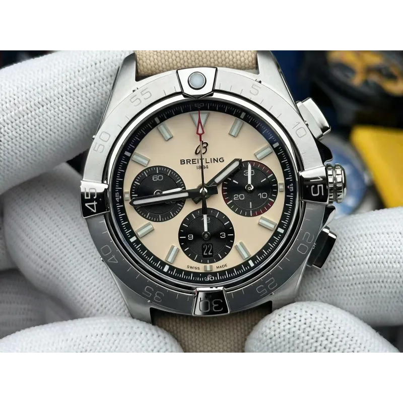 Breitling Avenger B01 Chronograph 44 AB0147101A1X1 Replica - Beige Acier Inoxydable