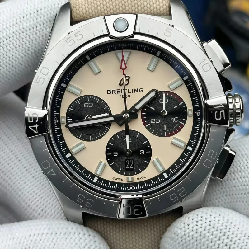 Breitling Avenger B01 Chronograph 44 AB0147101A1X1 Replica - Beige Acier Inoxydable