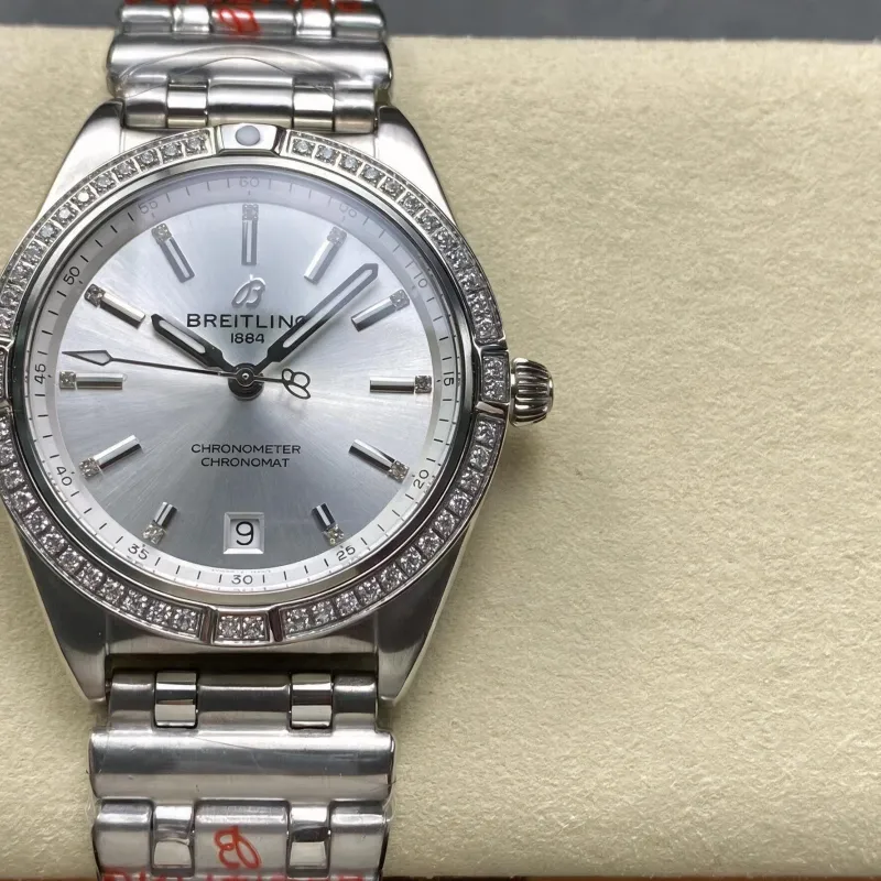 Breitling Chronomat Femme A10380591A1A1 Replica - Cadran Argent Lunette Cannelee