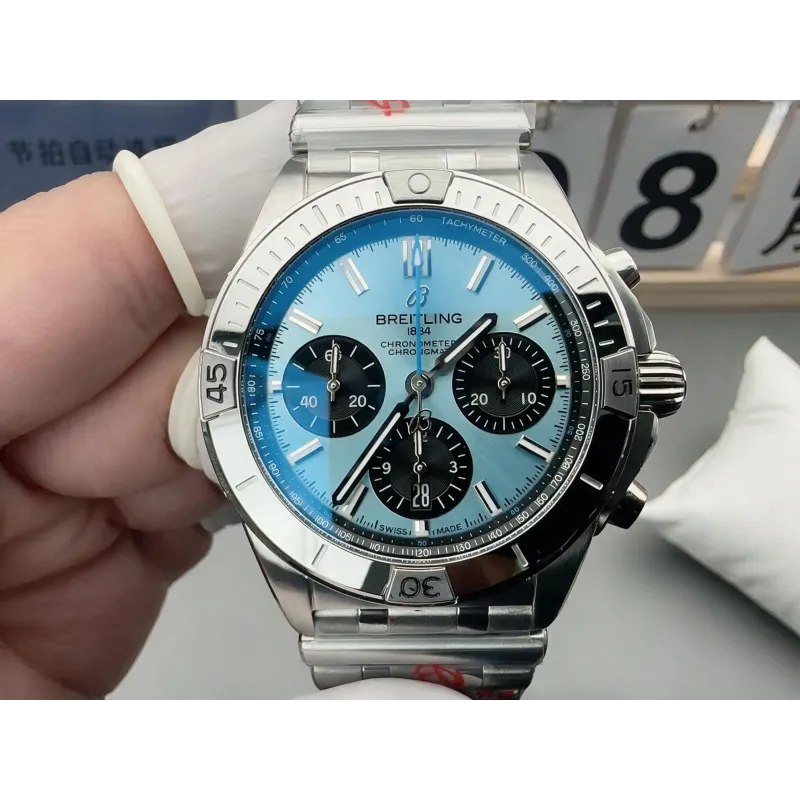 Breitling Chronomat PB0134101C1S1 Replica - Cadran Bleu Glace Lunette Cannelee