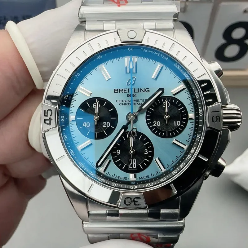 Breitling Chronomat PB0134101C1S1 Replica - Cadran Bleu Glace Lunette Cannelee