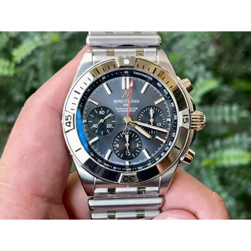 Breitling Chronomat EB0134101M1E1 Replica - Cadran Gris Lunette Cannelee