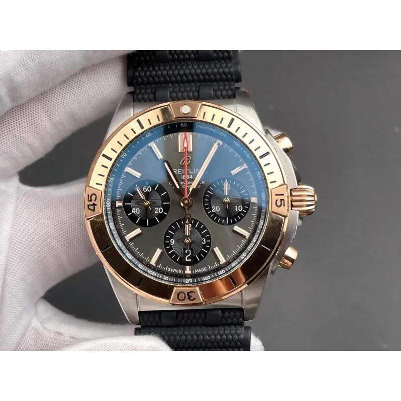 Breitling Chronomat UB0134101B1S1 Replica - Cadran Gris Lunette Cannelee