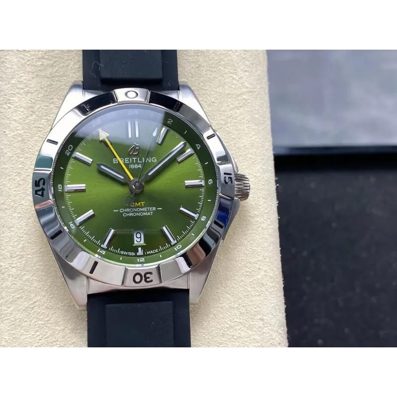 Breitling Chronomat A32398A11L1A1 Replica - Cadran Vert Olive Lunette Cannelee