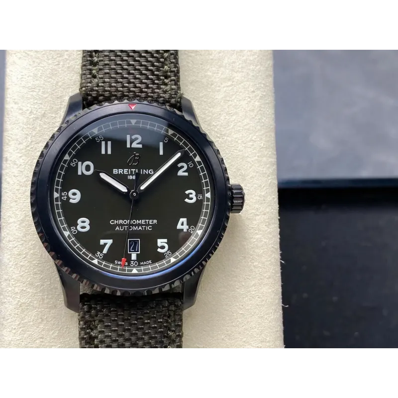 Breitling Navitimer 8 Automatic 41 Curtiss Warhawk 173152A1L1X1 Replica - Cadran Vert