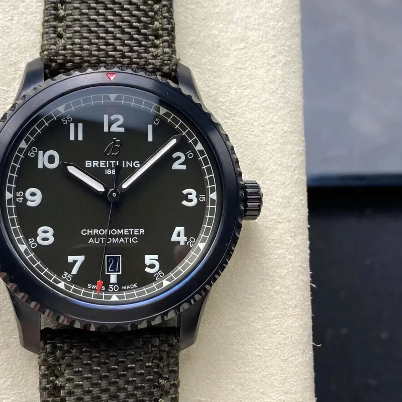 Breitling Navitimer 8 Automatic 41 Curtiss Warhawk 173152A1L1X1 Replica - Cadran Vert
