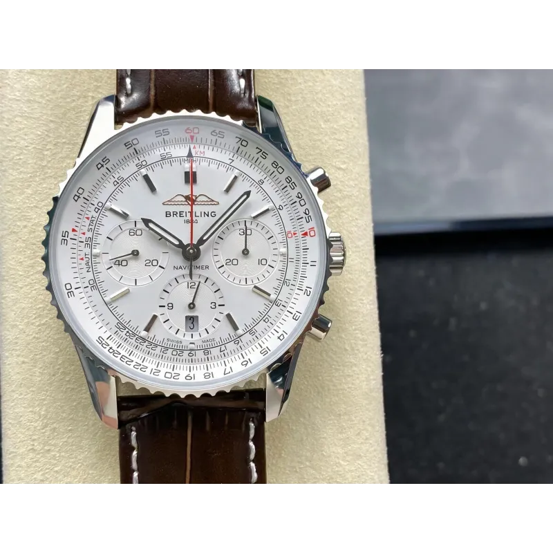 Breitling Navitimer AB0139211G1P1 Replica - Cadran Argent Lunette Cannelee