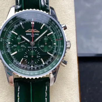 Breitling Navitimer AB01382B1L1P1 Replica - Cadran Vert Lunette Cannelee