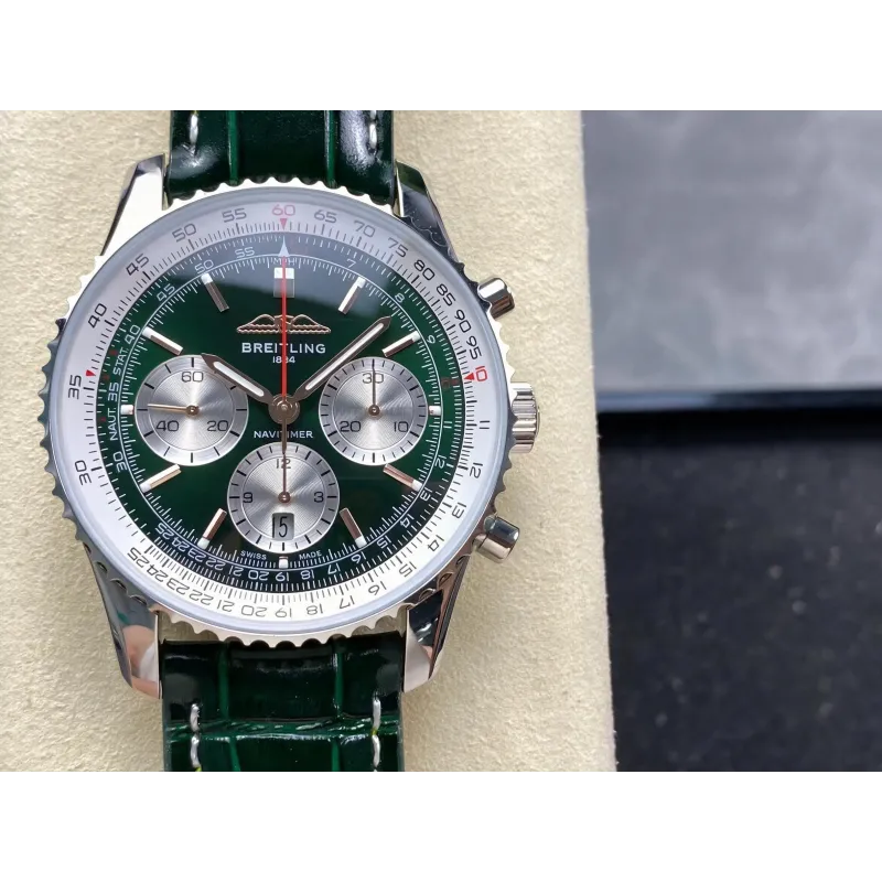 Breitling Navitimer AB01384C1L1P1 Replica - Cadran Vert Lunette Cannelee