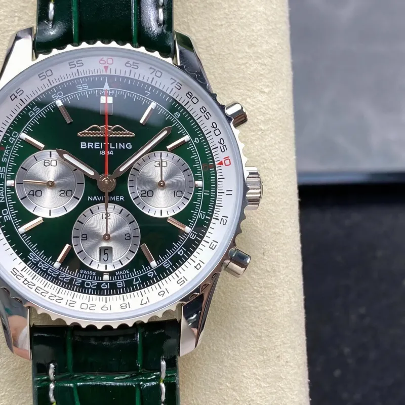 Breitling Navitimer AB01384C1L1P1 Replica - Cadran Vert Lunette Cannelee