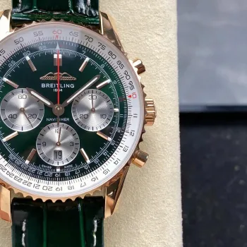 Breitling Navitimer RB01384A1L1P1 Replica - Cadran Vert Lunette Cannelee