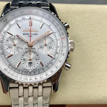 Breitling Navitimer AB0139211G1A1 Replica - Cadran Argent Lunette Cannelee