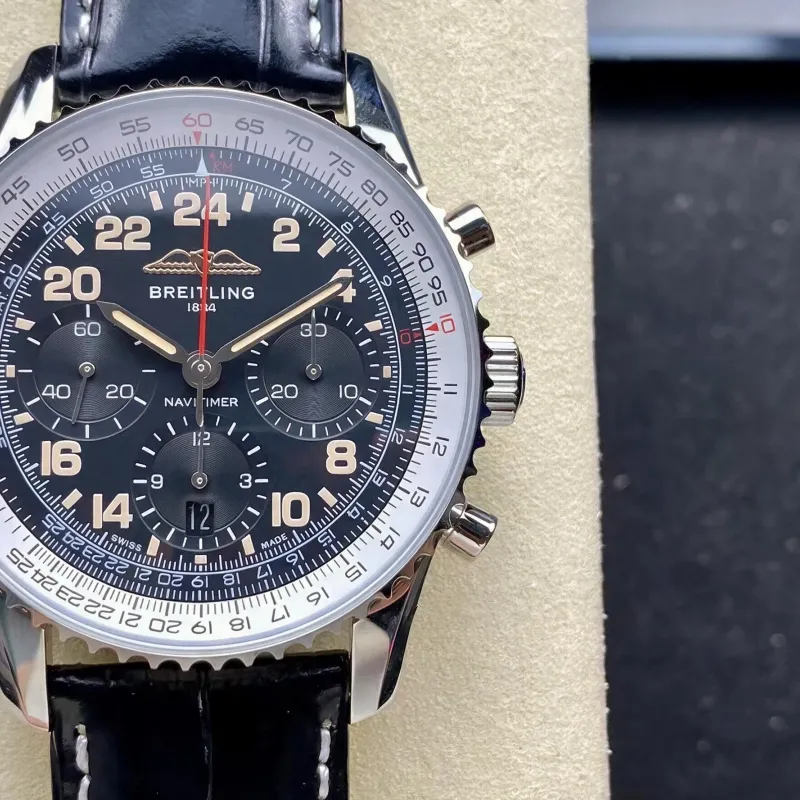 Breitling Navitimer PB02301A1B1P1 Replica - Cadran Noir Lunette Cannelee