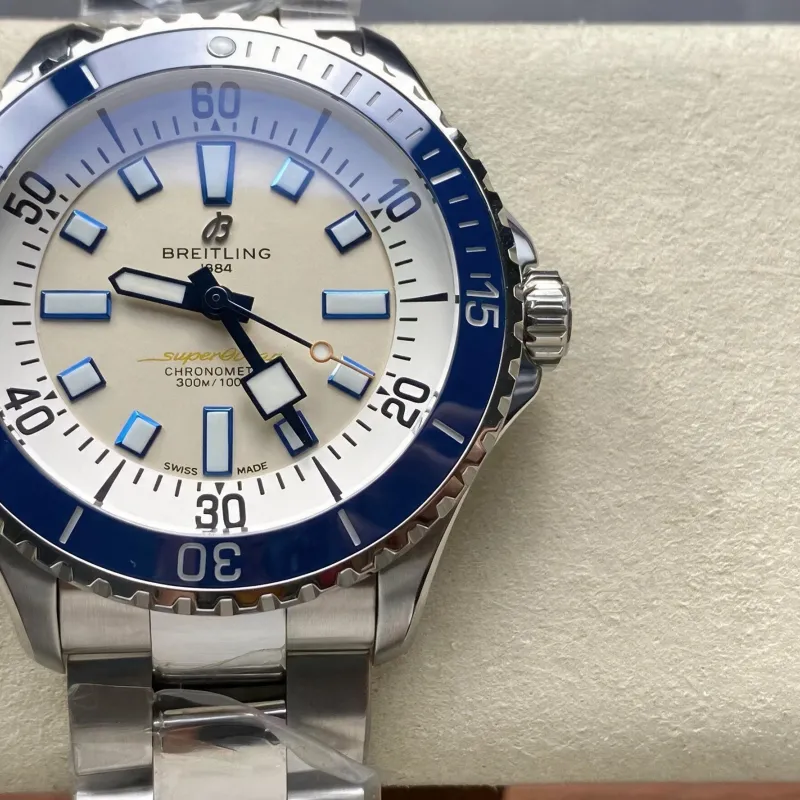 Breitling Superocean A17375E71G1A1 Replica - Cadran Argent Acier Inoxydable