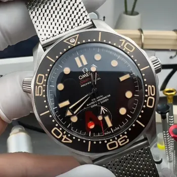 Omega Seamaster No Time To Die 210.90.42.20.01.001 Replica - Cadran Marron Lunette Cannelee