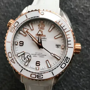 Omega Seamaster Planet Ocean 600M 215.23.40.20.04.001 Replica - Cadran Blanc Bicolore