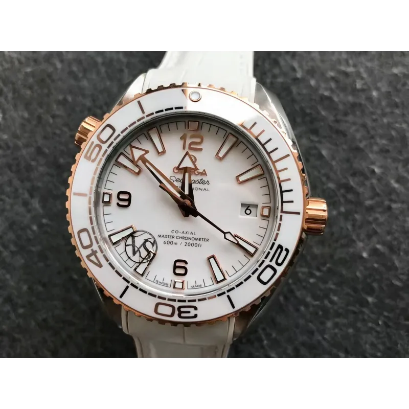 Omega Seamaster Planet Ocean 600M 215.23.40.20.04.001 Replica - Cadran Blanc Bicolore