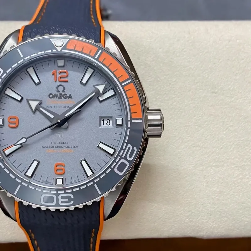 Omega Seamaster Planet Ocean 600M 215.92.44.21.99.001 Replica - Cadran Gris Titane