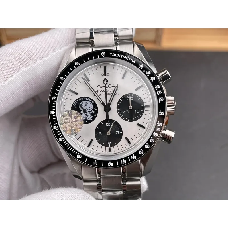 Omega Speedmaster Snoopy 310.32.42.50.02.001 Replica - Cadran Argent Lunette Tachymetre