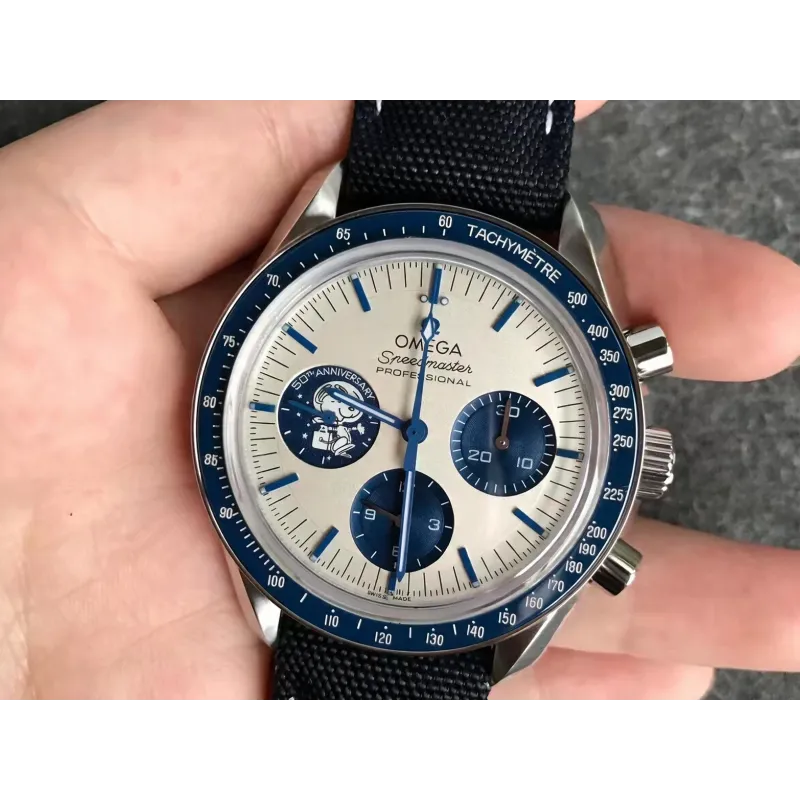 Omega Speedmaster Moonwatch Snoopy 310.32.42.50.02.001 Replica - Cadran Argent Acier Inoxydable
