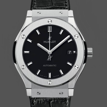 Replique Hommes Hublot Classic Fusion Automatic Black Dial 542.NX.1171.LR Black Dial