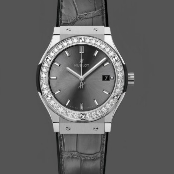 Replique Femmes Hublot Classic Fusion 33MM Grey Lady 581.NX.7071.LR.1104 Grey