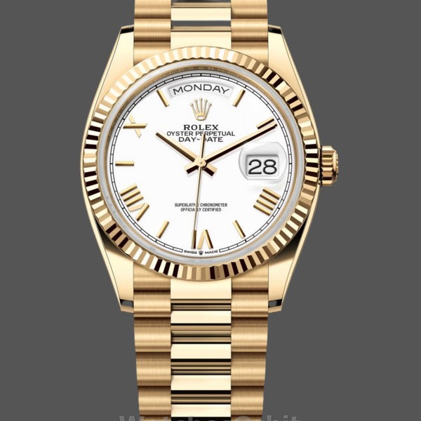 Replique Rolex Day-Date 36mm Unisexe-128238-Cerclée-Fluted Bezel-White Roman Dial White unisexe