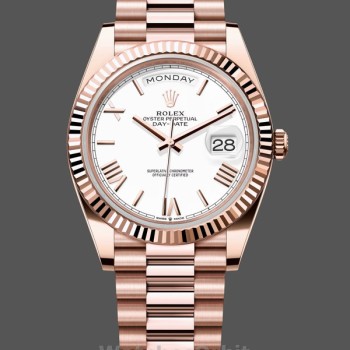 Replique Hommes Rolex Day-Date-228235, 40mm, cadran blanc à chiffres romains, lunette cannelée, Hommes Blanc