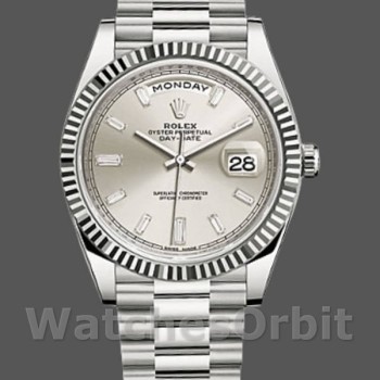 Replique Hommes - Rolex Day-Date-228239, 40mm, cadran argenté avec diamants baguettes, lunette cannelée, Argenté Hommes