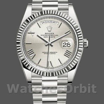 Replique Hommes - Rolex Day-Date-228239, 40mm, argent Cadran romain à motif quadrant, lunette cannelée, Argenté Hommes
