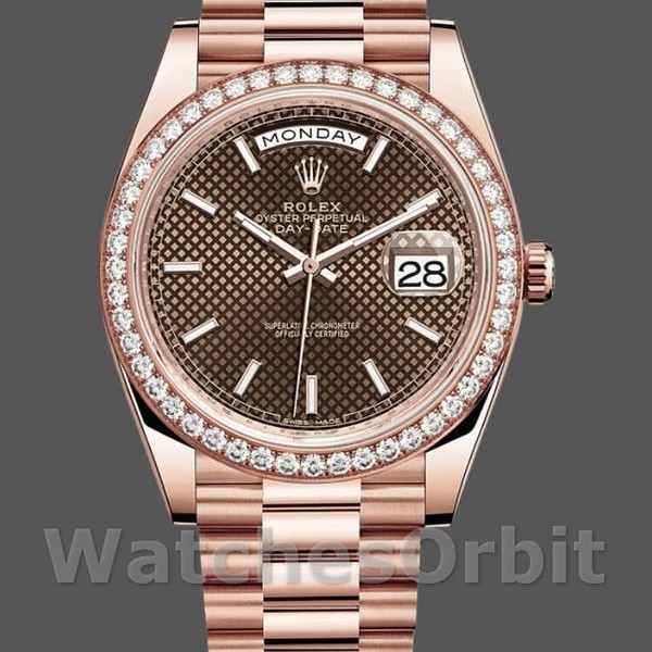 Replique Hommes - Rolex Day-Date-228345RBR, 40mm, cadran brun chocolat à motifs diagonaux, lunette diamantée, Hommes - Brun chocolat