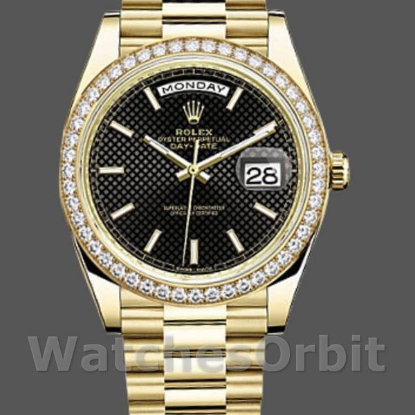 Replique Hommes Rolex Day-Date-228348RBR, 40mm, cadran noir à motifs diagonaux, lunette diamantée, Noir Hommes
