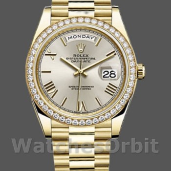 Replique Hommes Rolex Day-Date-228348RBR, 40mm, cadran romain argenté, lunette diamantée, Argenté Hommes