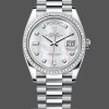 Replique Hommes Rolex Sky-Dweller 42-336934 0002, Or blanc, lunette cannelée, cadran vert Hommes