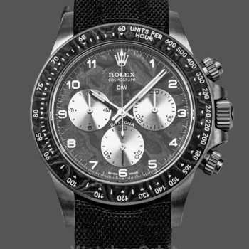 Replique Hommes Rolex Sky-Dweller 42-336934 0002, Or blanc, lunette cannelée, cadran vert Hommes